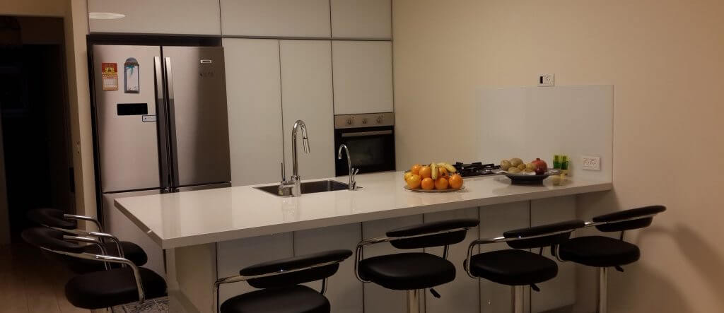 מטבח חזיתות זכוכית