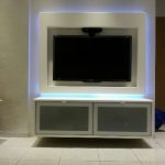 מזנון ומסגרת לטלויזיה