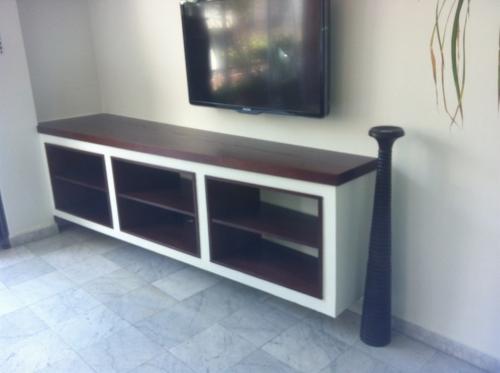 מזנון משולב עץ וגבס