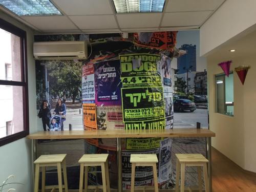 בר דלפק אלון מבוקע