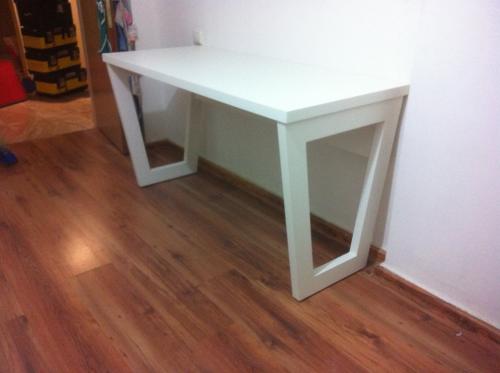 שולחן כתיבה נחמן