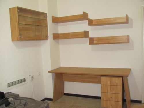 שולחן כתיבה רגליים נטויות